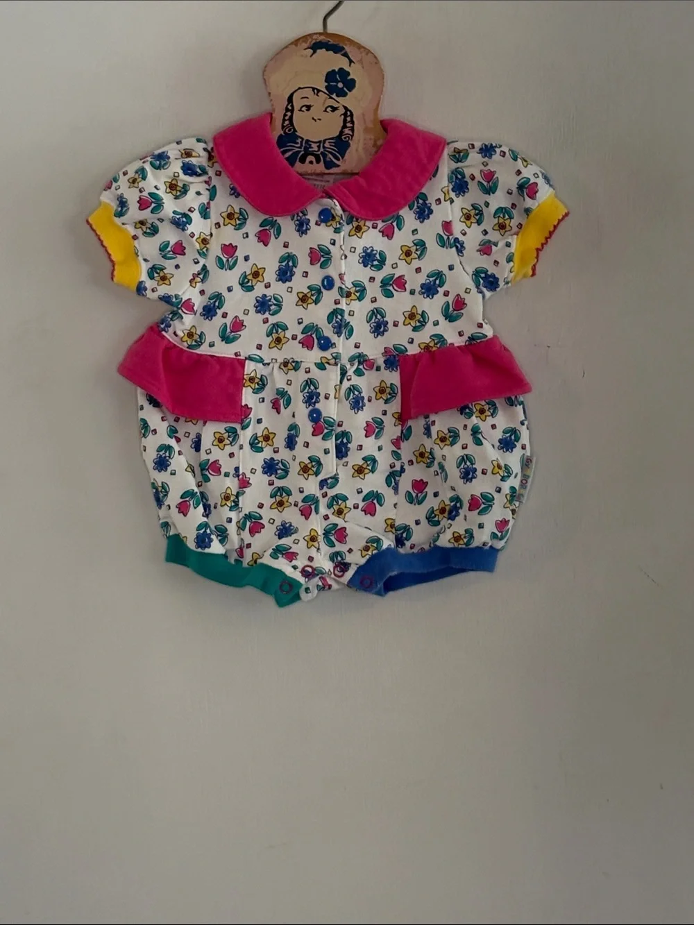 Vintage  Gymboree white colorful floral print romper onesie pink ruffle Sz 0-3